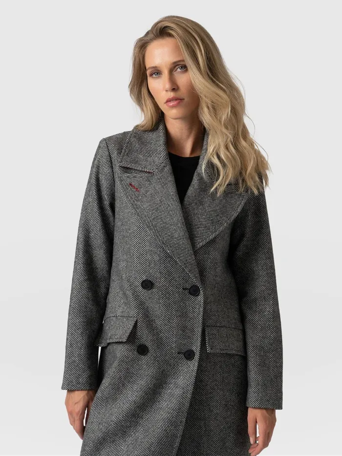 Hampton Coat 8211 Monochrome Chevron Monochrome Chevron Women Saint And Sofia Coats and Jackets