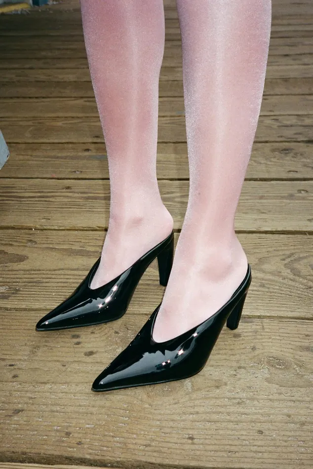 Jeffrey Campbell BUZZING Tan Patent Women Pump