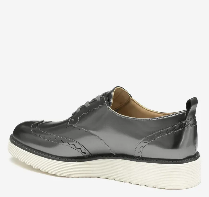JohnstonandMurphy Mules and Loafers Mitzi Scalloped Wingtip Pewter Metallic Italian Sheepskin 8211 Women JohnstonandMurphy Mules and Loafers Mitzi Scalloped Wingtip Pewter Metallic Italian Sheepskin 8211 Women