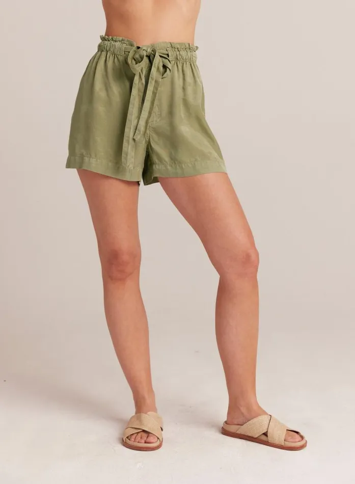 Kayla Ruffle Waist Sash Short 8211 Khaki Army Women Bella Dahl Shorts Kayla Ruffle Waist Sash Short 8211 Khaki Army Women Bella Dahl Shorts