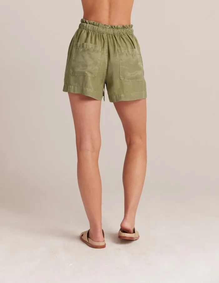 Kayla Ruffle Waist Sash Short 8211 Khaki Army Women Bella Dahl Shorts Kayla Ruffle Waist Sash Short 8211 Khaki Army Women Bella Dahl Shorts