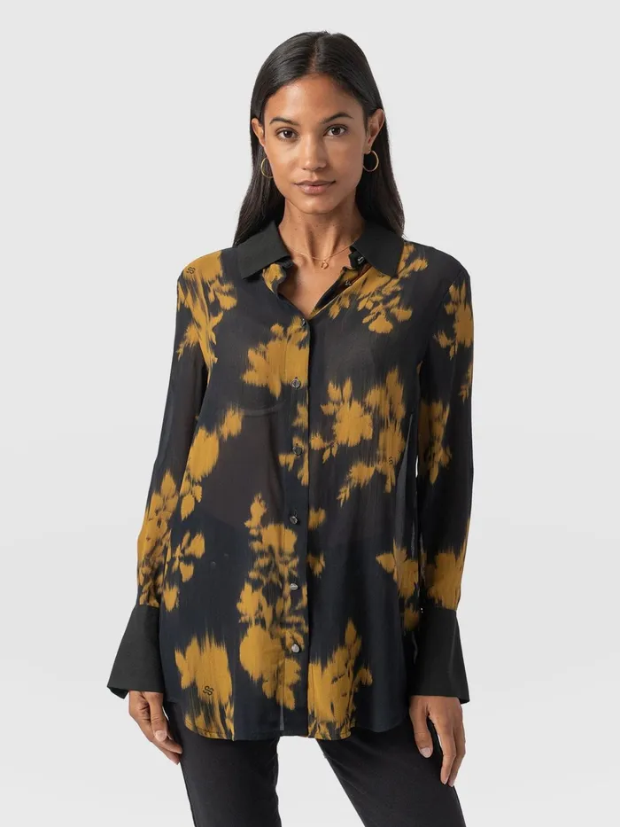 Madison Shirt 8211 Yellow Fade Floral Yellow Fade Floral Women Saint And Sofia Blouses and Shirts Madison Shirt 8211 Yellow Fade Floral Yellow Fade Floral Women Saint And Sofia Blouses and Shirts