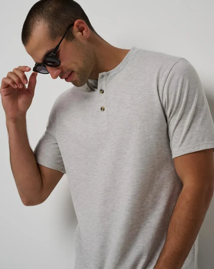 Men ALL ADRIFT TEE Heather Light Grey TravisMathew Tees