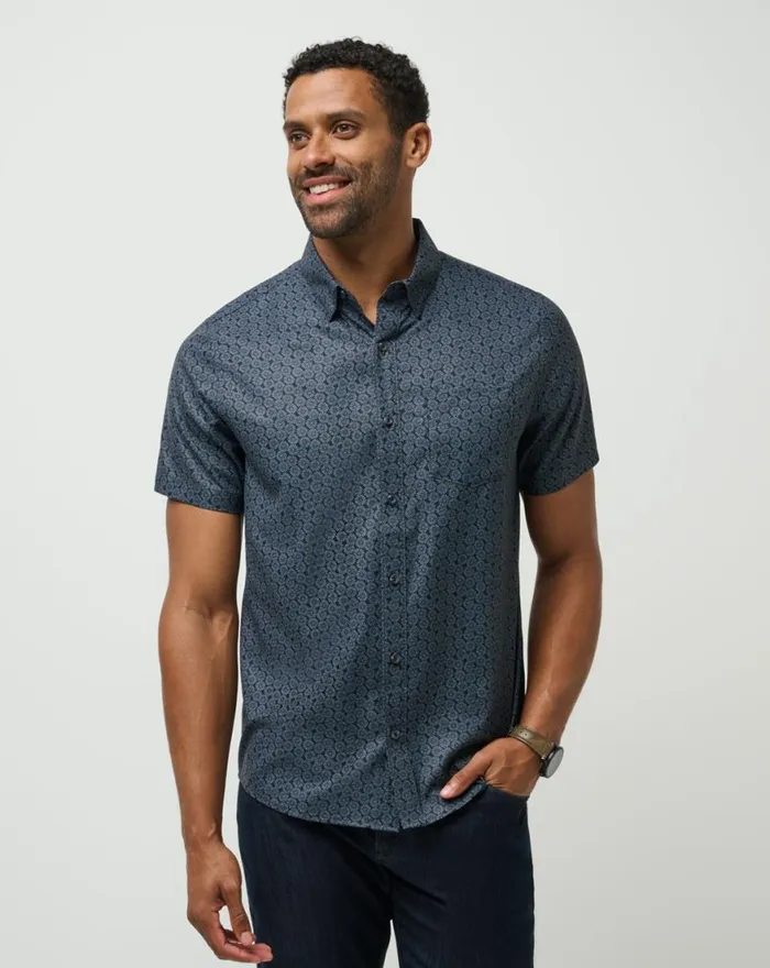 Men COUNTRY MILE BUTTONUP Black TravisMathew ButtonUps