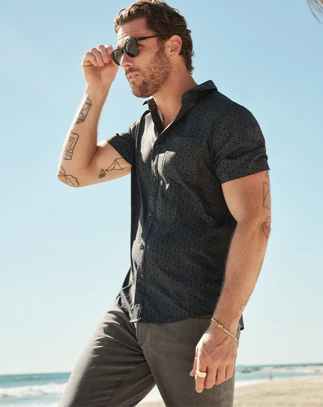 Men COUNTRY MILE BUTTONUP Black TravisMathew ButtonUps