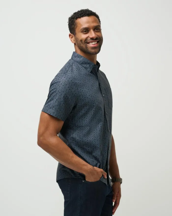 Men COUNTRY MILE BUTTONUP Black TravisMathew ButtonUps