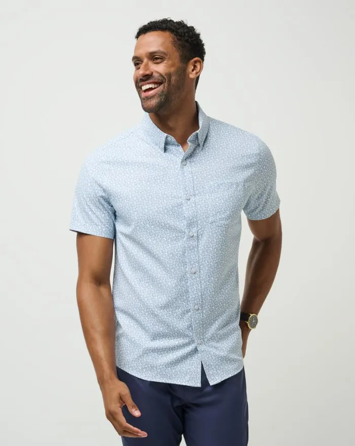 Men COUNTRY MILE BUTTONUP White TravisMathew ButtonUps
