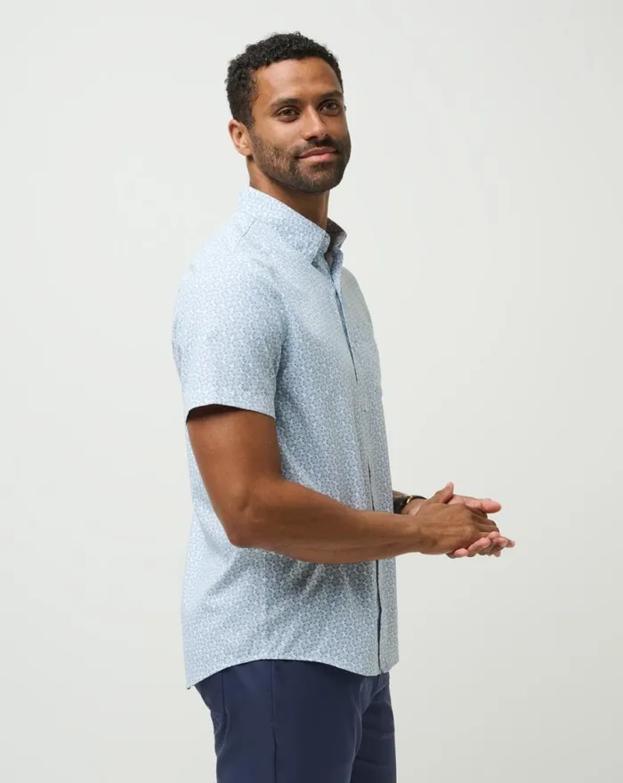 Men COUNTRY MILE BUTTONUP White TravisMathew ButtonUps