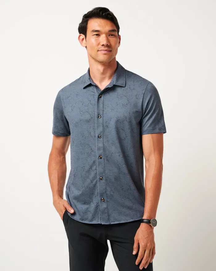 Men FEATHERWEIGHT TIDES BUTTONUP Mood Indigovintage Indigo TravisMathew ButtonUps