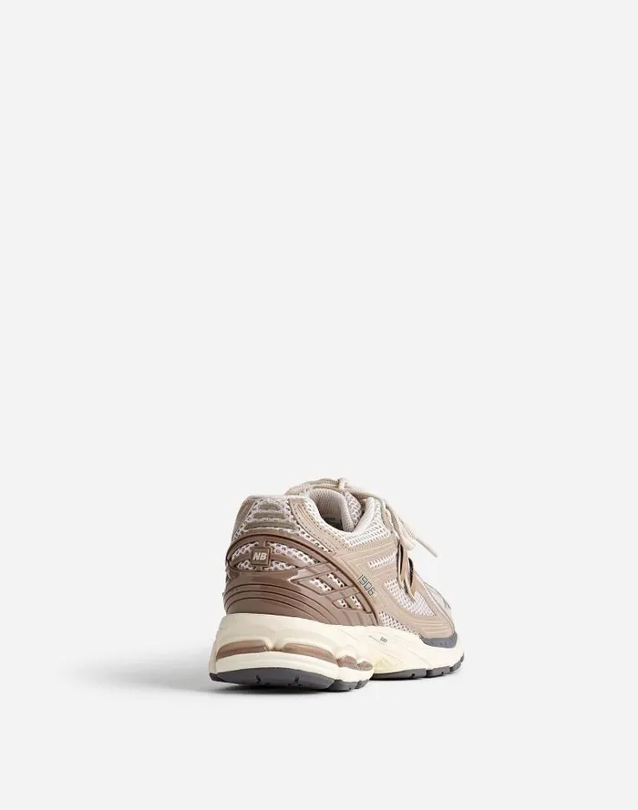 Men New Balance 1906R Sneakers Timberwolf Grey Moonbeam Madewell Sneakers
