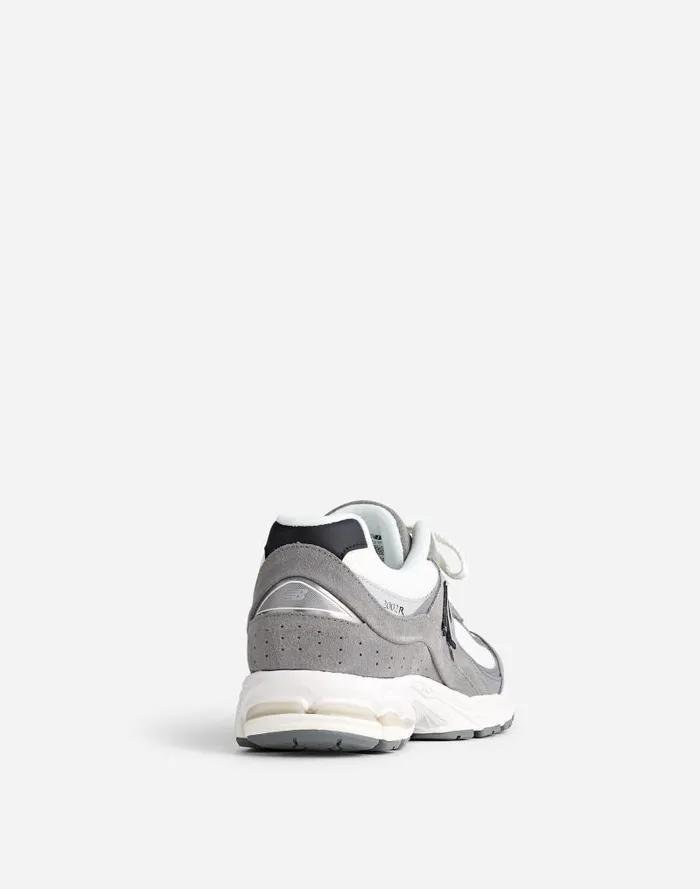 Men New Balance 2002R Sneakers Harbor Grey Black Sea Salt Madewell Sneakers
