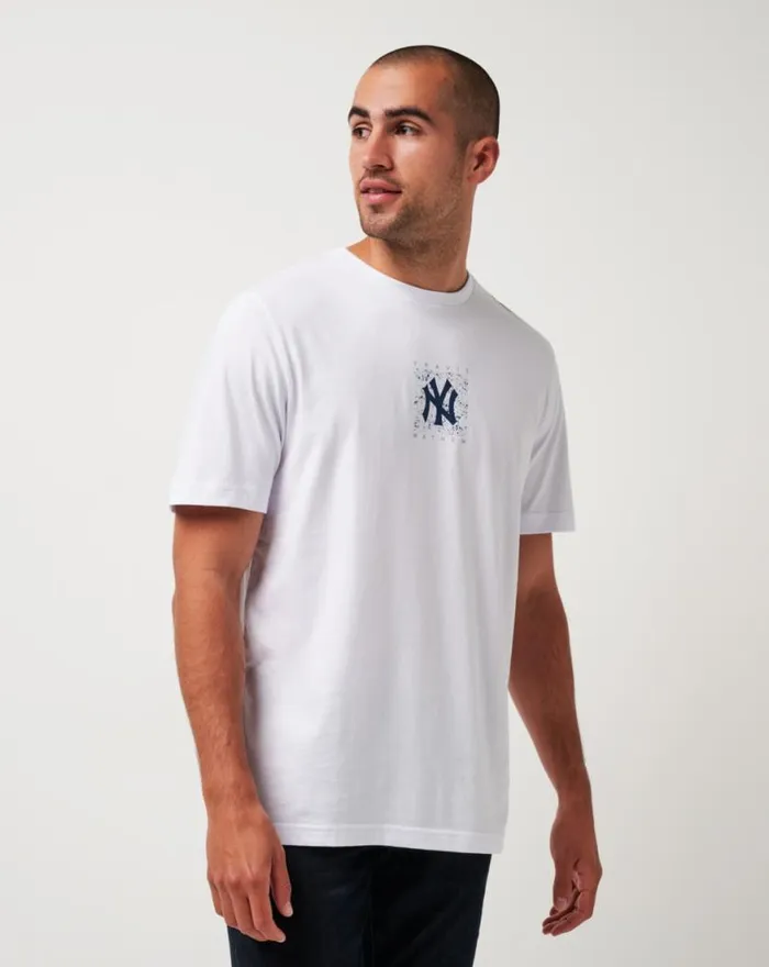 Men NEW YORK YANKEES IN THE DUGOUT TEE White TravisMathew Tees