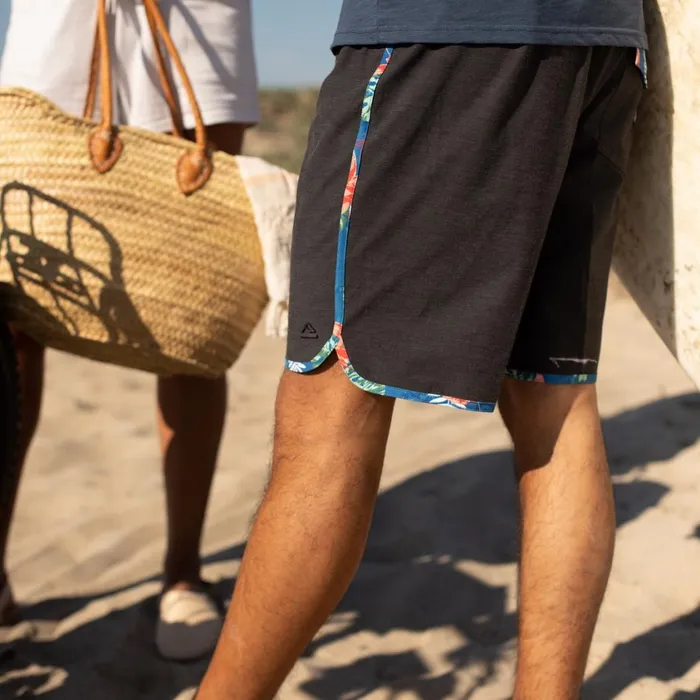 Men Reef Shorts Boardshorts and Pants Mullen FW Wvn Short Caviar Men Reef Shorts Boardshorts and Pants Mullen FW Wvn Short Caviar