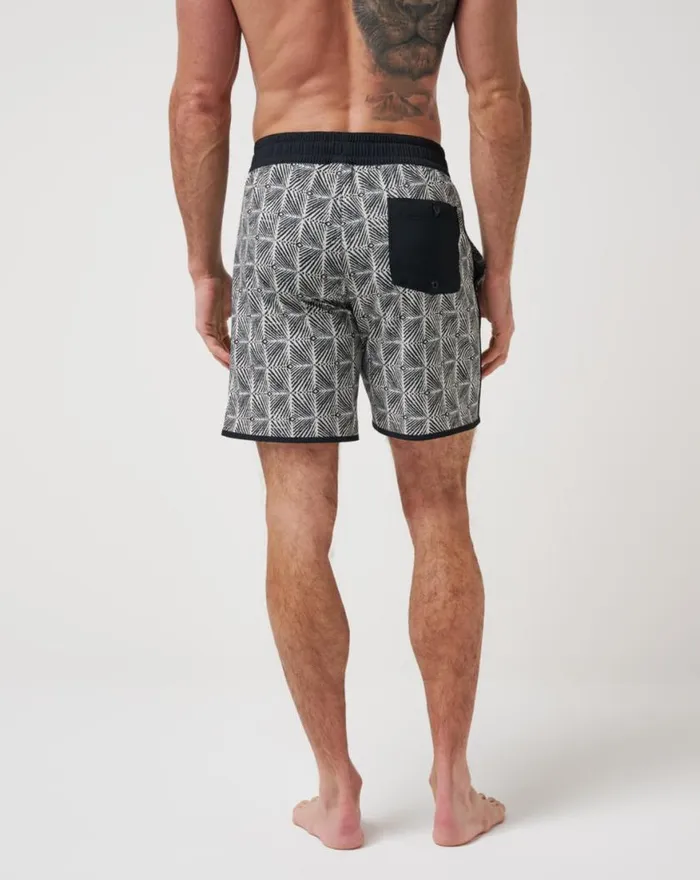 Men SANDSWEPT BOARDSHORT 8IN Italian Sand TravisMathew Shorts