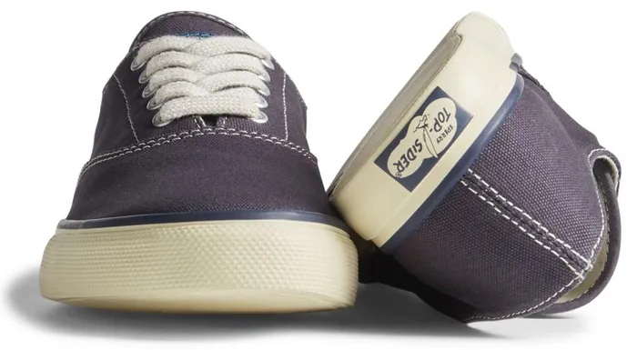 MenWomen Unisex Classic CVO Sneaker Navyecru Sperry Sneakers