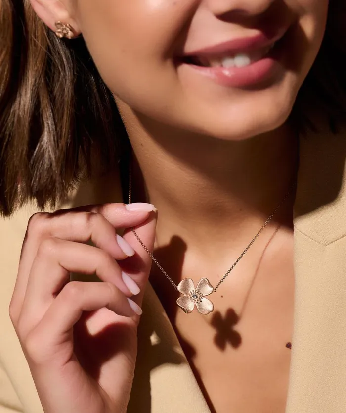 Necklaces Women Olivia Burton Dogwood Flower Carnation Gold Pendant Necklace