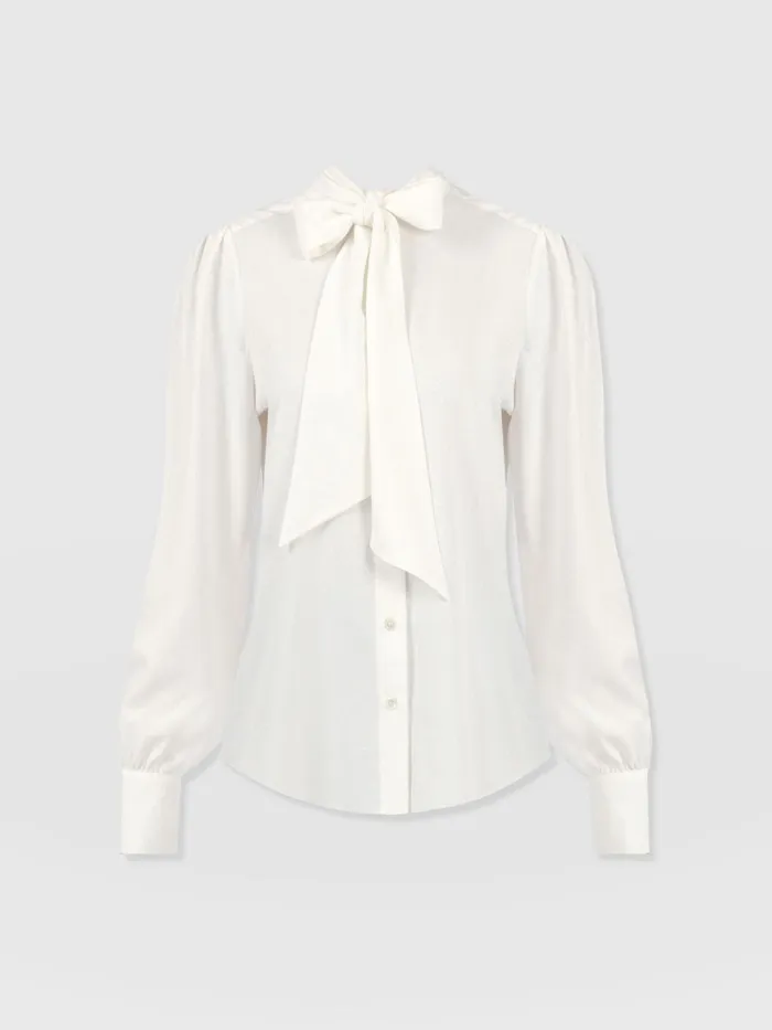 Paxton Pussybow Blouse 8211 Cream Cream Women Saint And Sofia Blouses and Shirts