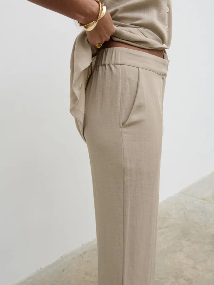 Pretty Lavish Bottoms Women Remy Trousers Beige