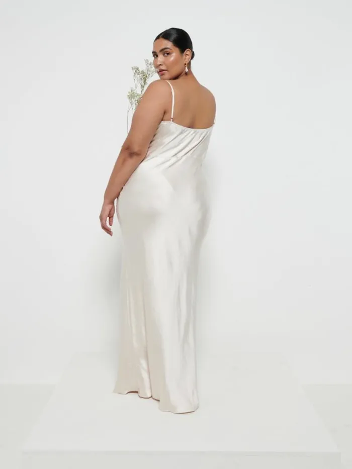 Pretty Lavish Bridesmaid Dresses Women Keisha Maxi Bridesmaid Dress Curve Champagne