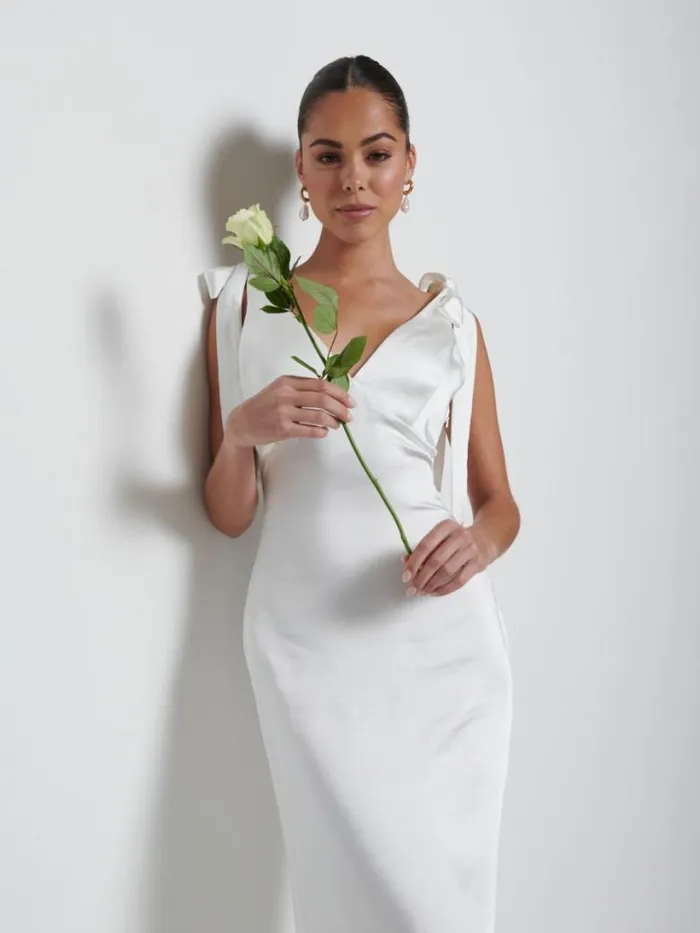 Pretty Lavish Bridesmaid Dresses Women Piper Tie Maxi Bridesmaid Dress Ivory