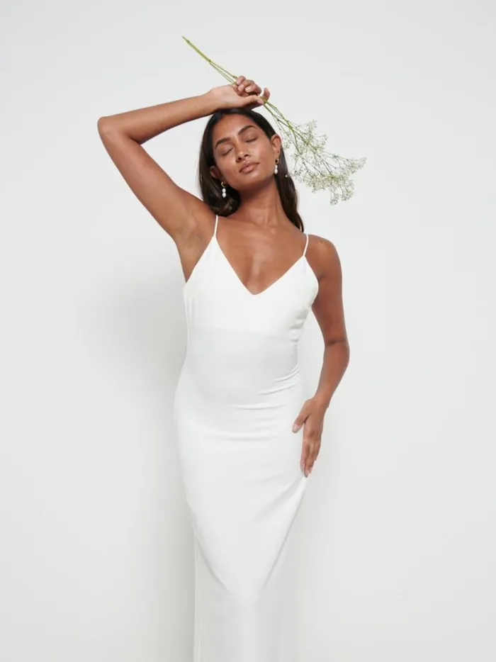 Pretty Lavish Crepe Bridesmaid Dresses Women Tillie VNeck Maxi Bridesmaid Dress Ivory