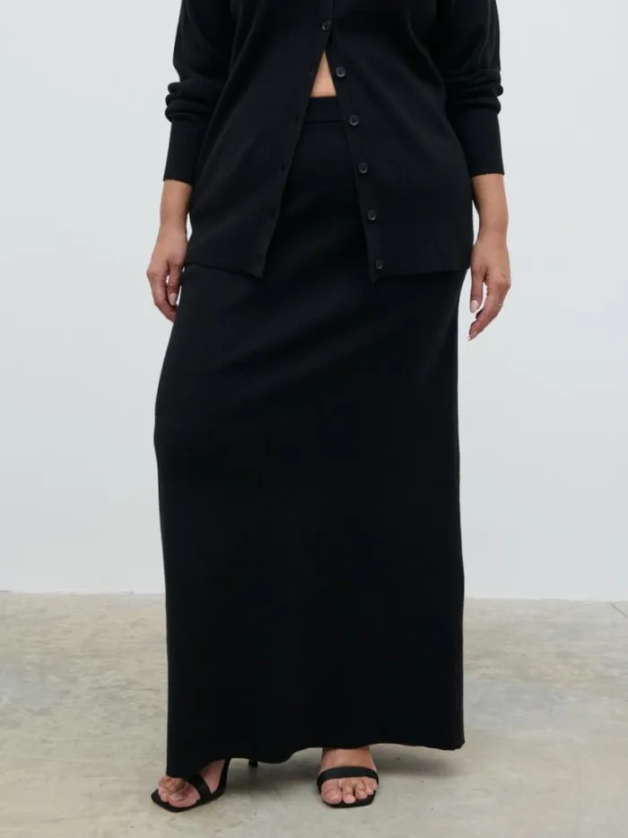 Pretty Lavish Curve Women Justine Rib Knit Maxi Skirt Curve Black