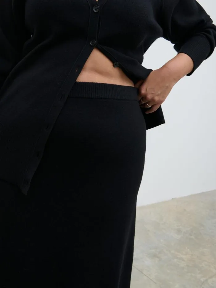 Pretty Lavish Curve Women Justine Rib Knit Maxi Skirt Curve Black