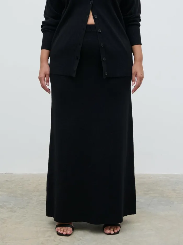 Pretty Lavish Curve Women Justine Rib Knit Maxi Skirt Curve Black