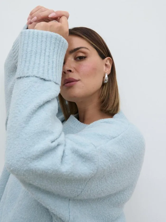 Pretty Lavish Knitwear Women Camille Oversized Borg Knit Jumper Curve Pale Blue