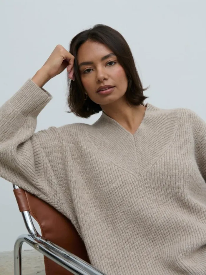 Pretty Lavish Knitwear Women Jovie Oversized Rib Knit Jumper Beige
