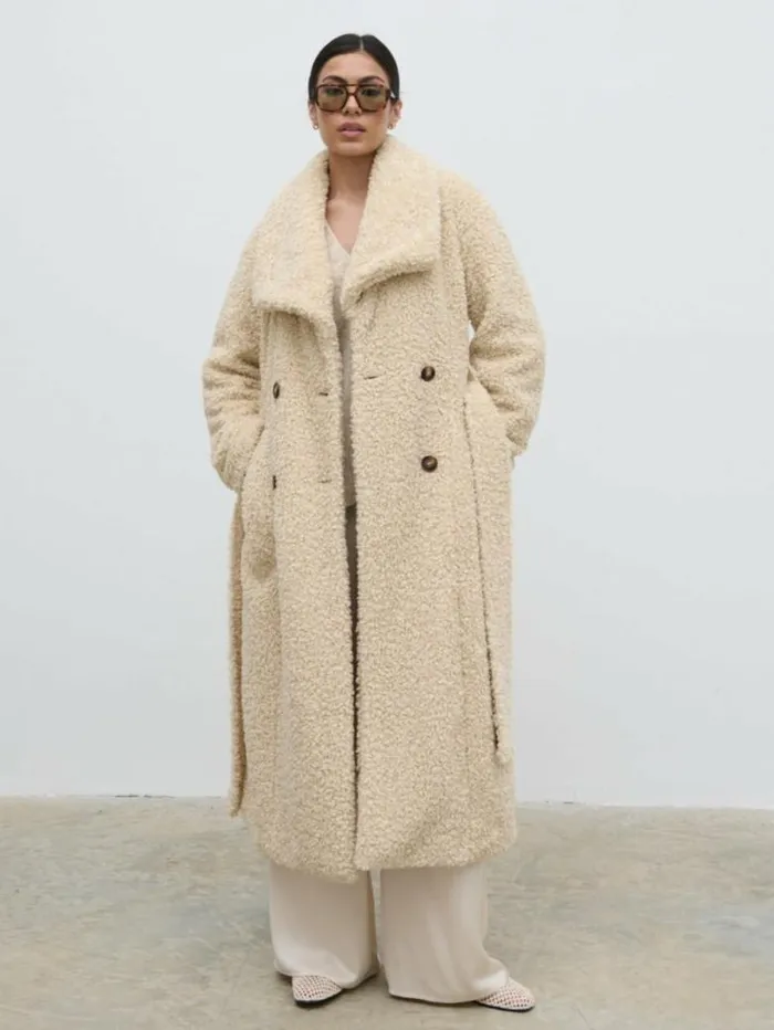 Pretty Lavish Outerwear Women Mahli Shaggy Texture Robe Coat Cream