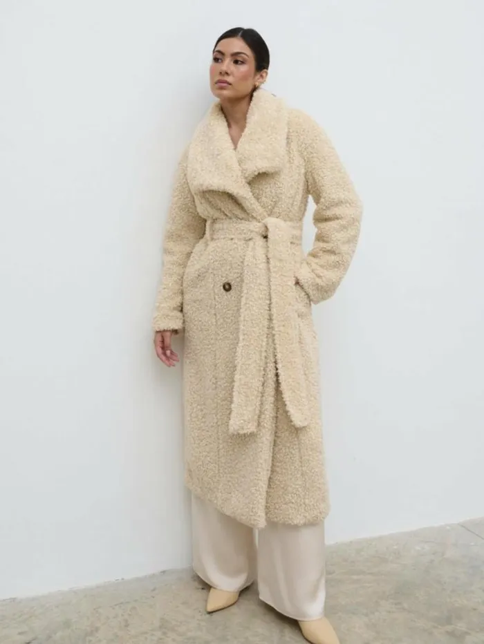 Pretty Lavish Outerwear Women Mahli Shaggy Texture Robe Coat Cream