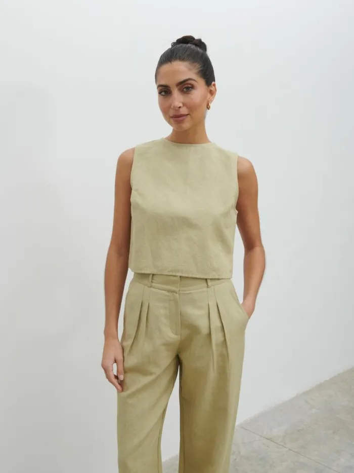 Pretty Lavish Tops Women Bryony Boxy Linen Top Olive