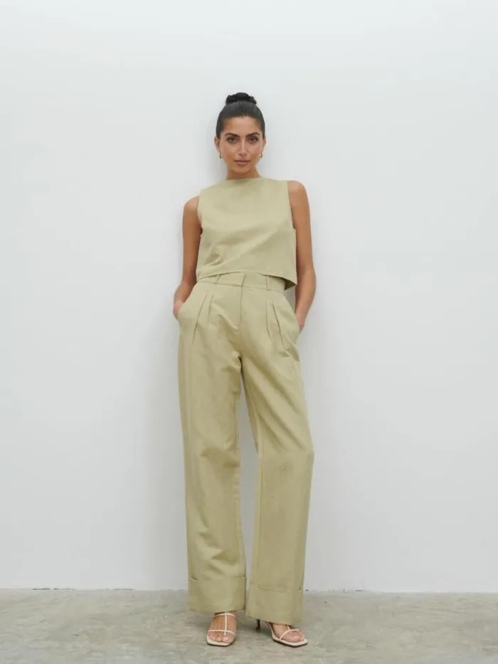 Pretty Lavish Tops Women Bryony Boxy Linen Top Olive