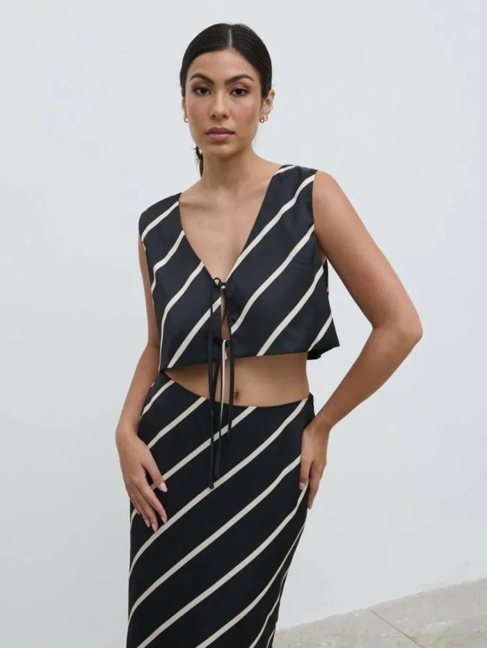 Pretty Lavish Tops Women Zuri Tied Striped Top Black And Cream Stripe