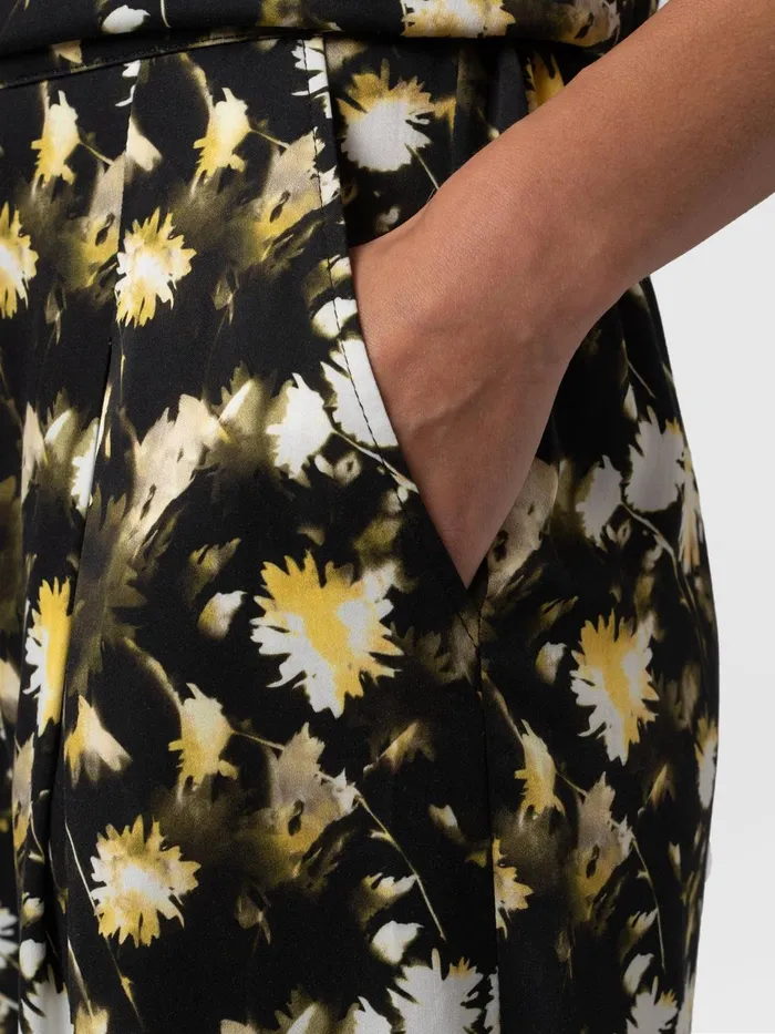 Rowan Wide Leg Pant 8211 Black Daisy Floral Black Daisy Floral Women Saint And Sofia Pants