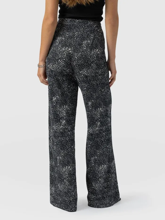 Sawyer Pant 8211 Monochrome Gothica Monochrome Gothica Women Saint And Sofia Pants