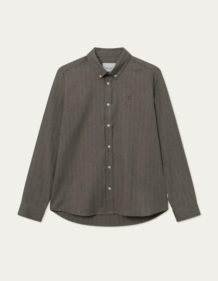ShirtsOvershirts Men Les Deux Desert Reg Stripe Shirt 8211 Mountain GreyIvory ShirtsOvershirts Men Les Deux Desert Reg Stripe Shirt 8211 Mountain GreyIvory
