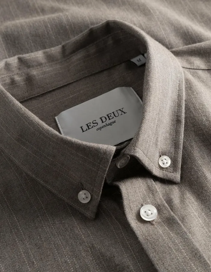 ShirtsOvershirts Men Les Deux Desert Reg Stripe Shirt 8211 Mountain GreyIvory