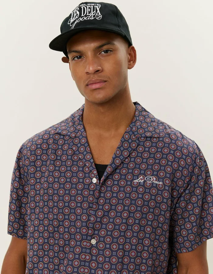 ShirtsOvershirts Men Les Deux Foulard AOP SS Shirt 8211 Dark Navy