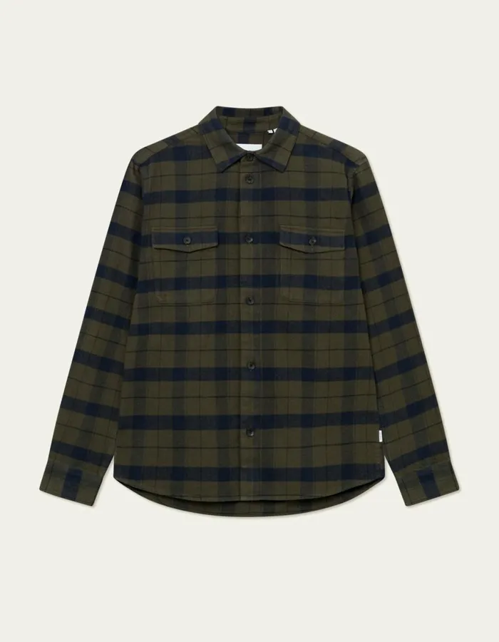 ShirtsOvershirts Men Les Deux Lennon Flannel Check Overshirt 8211 RosinDark Navy ShirtsOvershirts Men Les Deux Lennon Flannel Check Overshirt 8211 RosinDark Navy