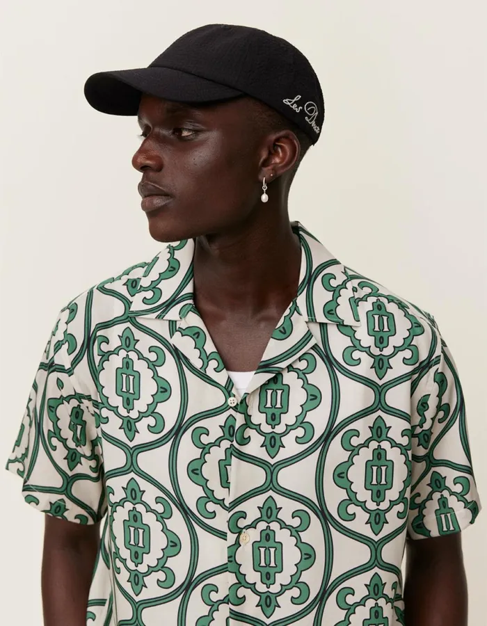 ShirtsOvershirts Men Les Deux Ornament AOP SS Shirt 8211 IvoryVintage Green