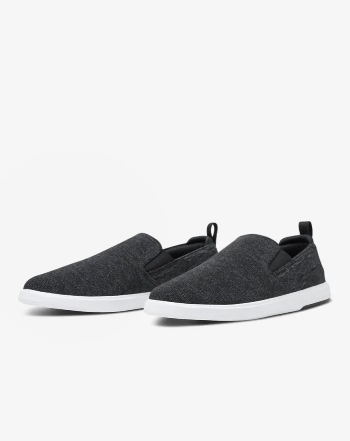 Shoes THE MODERN SLIPON SHOE Heather Black TravisMathew Casual Shoes