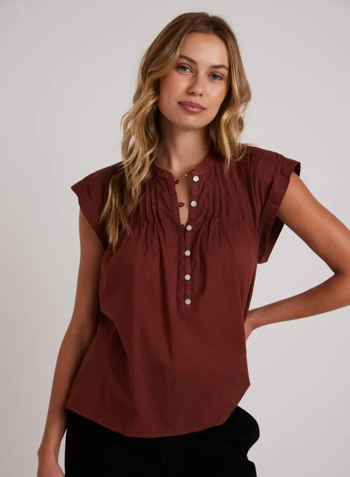 Short Sleeve Pintuck Pullover 8211 Cherry Mahogany Women Bella Dahl Short Sleeve Short Sleeve Pintuck Pullover 8211 Cherry Mahogany Women Bella Dahl Short Sleeve
