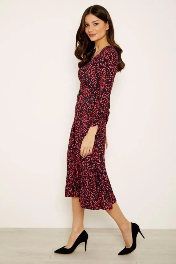 Sosandar Black and Red Abstract Print Belted Jersey Dress Black Red Women Dresses Sosandar Black and Red Abstract Print Belted Jersey Dress Black Red Women Dresses