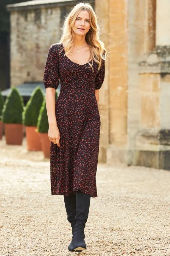 Sosandar Black and Red Ditsy Print Sweetheart Neck Midi Dress Black Red Women Dresses