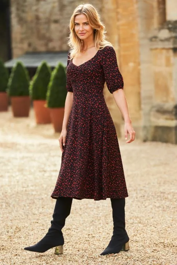 Sosandar Black and Red Ditsy Print Sweetheart Neck Midi Dress Black Red Women Dresses