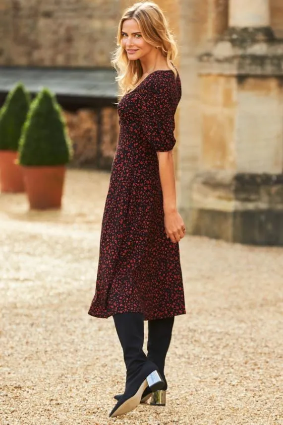 Sosandar Black and Red Ditsy Print Sweetheart Neck Midi Dress Black Red Women Dresses