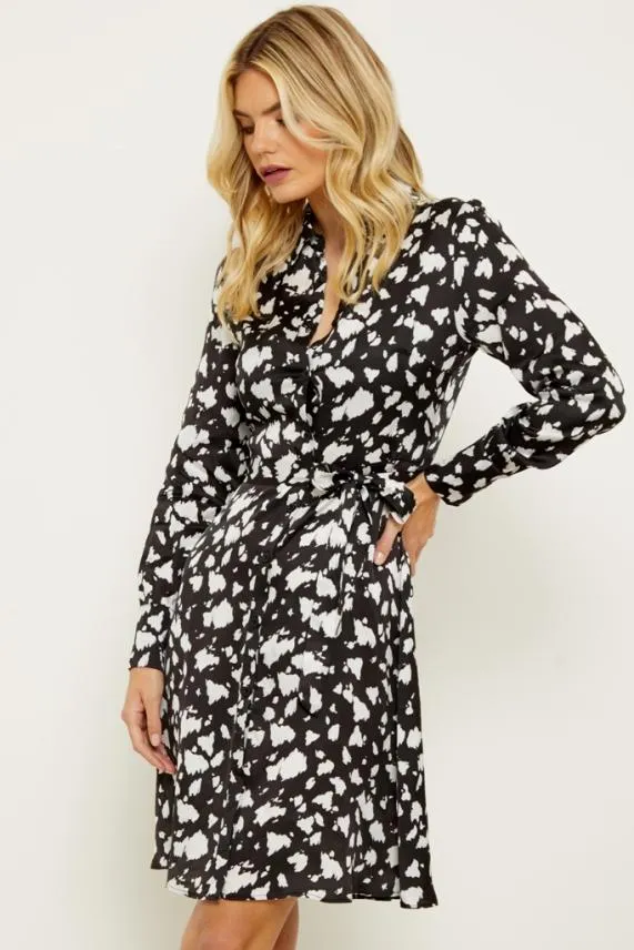Sosandar Black and White Chic Print Belted Shirt Dress Black White Women Dresses Sosandar Black and White Chic Print Belted Shirt Dress Black White Women Dresses