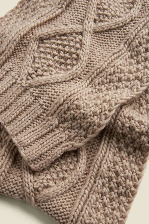 Sosandar Kelly Stone Cable Knit Scarf Women Hats Scarves and Gloves